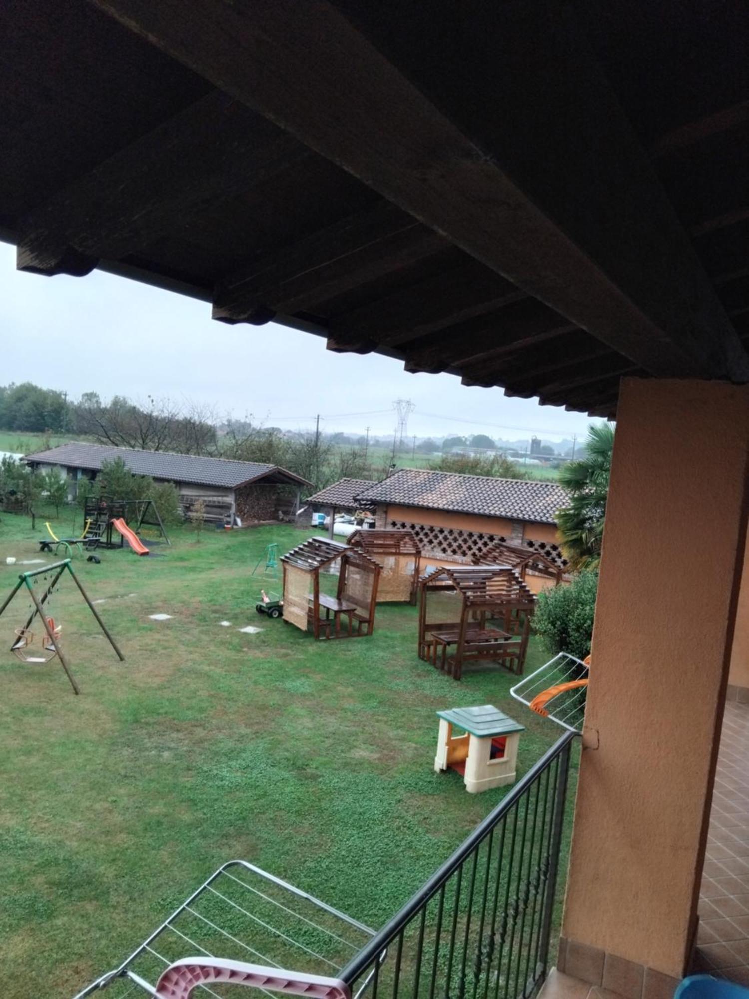 Agriturismo Cascina Aguzza Oleggio Exterior photo